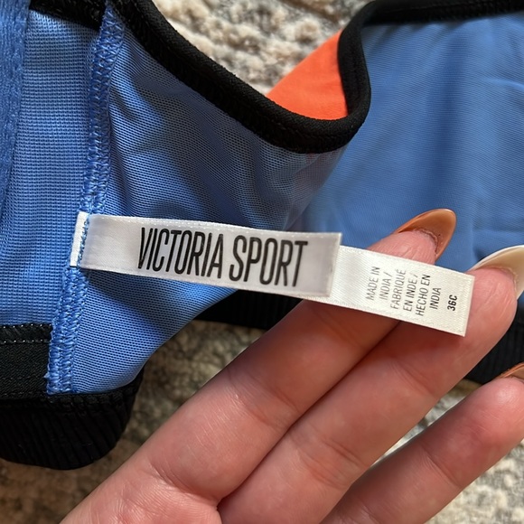 Victoria Sport Bra - Picture 3 of 4